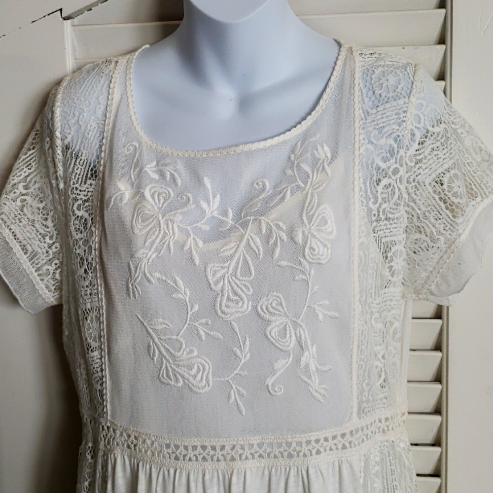 Off White Boho Maxi Dress Size 12, brand Vintage America Blues